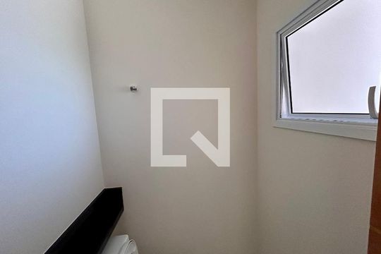 Lavabo de casa à venda com 4 quartos, 135m² em Vila Augusta, Guarulhos