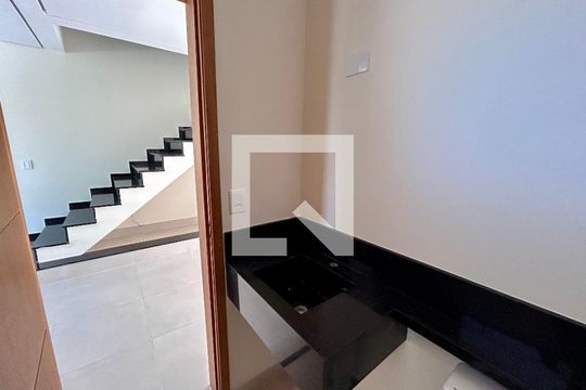 Lavabo de casa à venda com 4 quartos, 135m² em Vila Augusta, Guarulhos