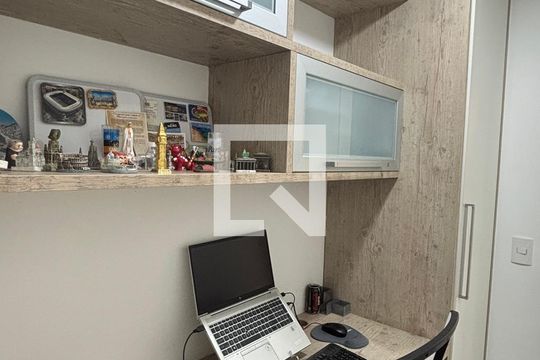 Escritório de apartamento à venda com 2 quartos, 97m² em Vila Bastos, Santo André