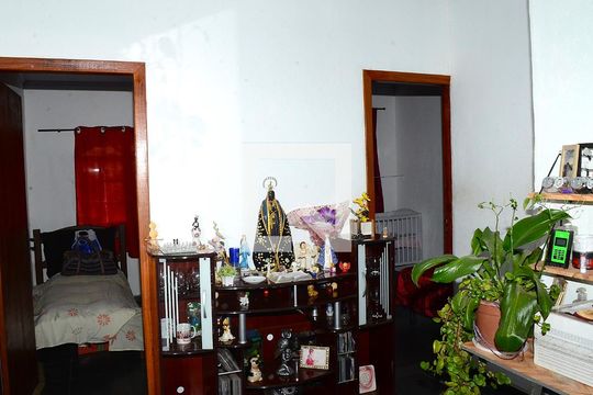 Sala 2 de casa para alugar com 3 quartos, 75m² em Tupi, Belo Horizonte