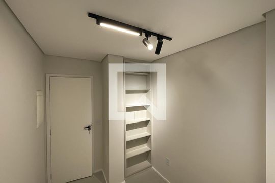 Quarto de apartamento à venda com 4 quartos, 100m² em Savassi, Belo Horizonte