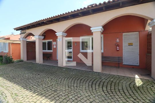 Área comum de casa de condomínio à venda com 3 quartos, 81m² em Rio Branco, Canoas