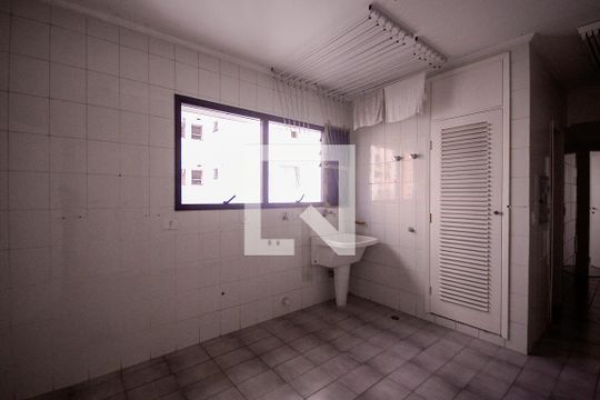 Área de Serviço de apartamento para alugar com 3 quartos, 384m² em Aclimação, São Paulo