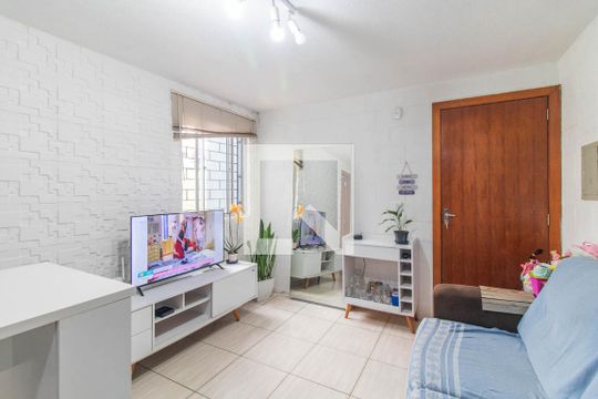 Sala de apartamento à venda com 2 quartos, 48m² em Vila Nova, Porto Alegre