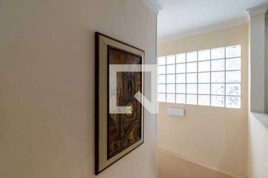 Escada de casa à venda com 3 quartos, 150m² em Vila Alexandria, São Paulo
