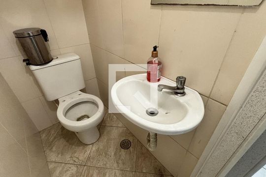 Lavabo de casa à venda com 2 quartos, 100m² em Vila Pires, Santo André