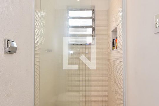 Banheiro Suíte de casa para alugar com 3 quartos, 260m² em Vila Progredior, São Paulo