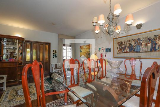 Sala de casa à venda com 3 quartos, 308m² em Boa Vista, Porto Alegre