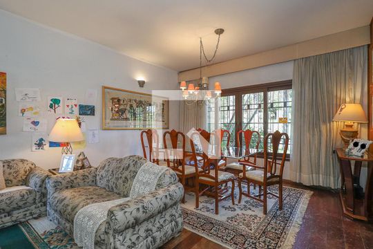 Sala de casa à venda com 3 quartos, 308m² em Boa Vista, Porto Alegre