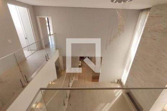 Casa à venda com 4 quartos, 318m² em Swiss Park, Campinas