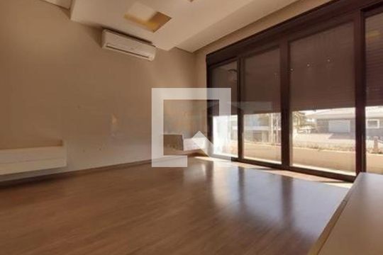 Casa à venda com 4 quartos, 318m² em Swiss Park, Campinas
