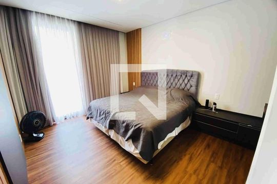 Casa à venda com 4 quartos, 302m² em Swiss Park, Campinas