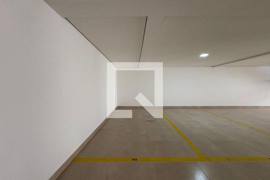 Garagem de apartamento para alugar com 2 quartos, 45m² em Vila Gilda, Santo André