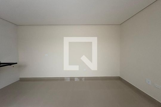 Sala de apartamento para alugar com 2 quartos, 45m² em Vila Gilda, Santo André