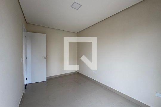 Quarto 1 de apartamento para alugar com 2 quartos, 45m² em Vila Gilda, Santo André