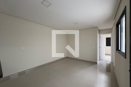 Sala de apartamento para alugar com 2 quartos, 45m² em Vila Gilda, Santo André