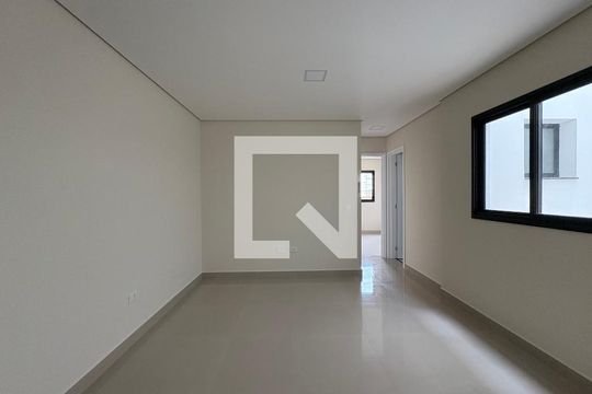 Sala de apartamento para alugar com 2 quartos, 45m² em Vila Gilda, Santo André