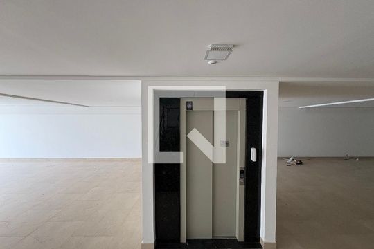 Garagem de apartamento para alugar com 2 quartos, 45m² em Vila Gilda, Santo André