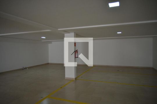 Garagem de apartamento para alugar com 2 quartos, 45m² em Vila Gilda, Santo André