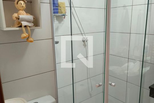Banheiro Social de apartamento à venda com 2 quartos, 40m² em Cidade Líder, São Paulo