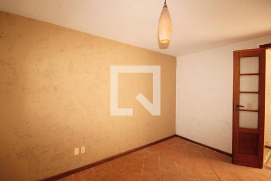 Quarto 1 de casa à venda com 3 quartos, 600m² em Marechal Deodoro, Lagoa Santa