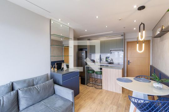 Sala de apartamento para alugar com 2 quartos, 52m² em Centro, Osasco