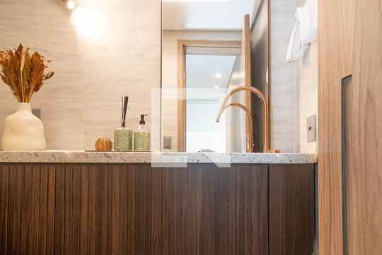 Lavabo de apartamento à venda com 3 quartos, 197m² em Jardim das Acacias, São Paulo