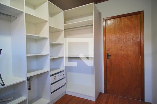 Quarto 1 de casa para alugar com 4 quartos, 200m² em Jardim America, São Leopoldo