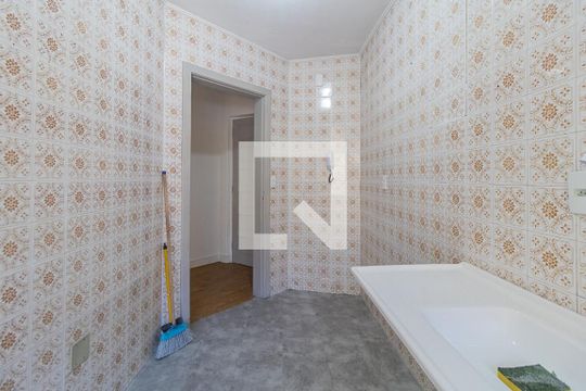 Cozinha  de apartamento para alugar com 1 quarto, 53m² em Santa Tereza, Porto Alegre