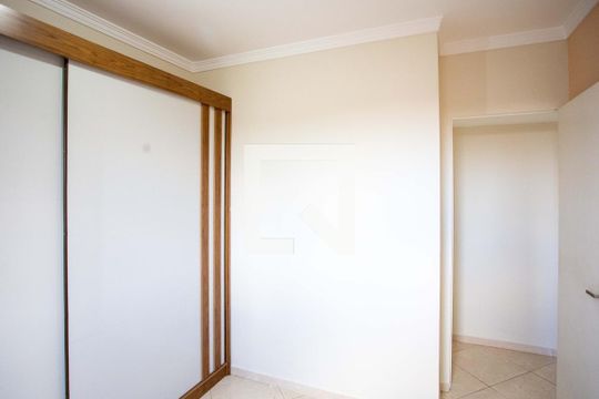 Quarto 1 de apartamento à venda com 2 quartos, 44m² em Canhema, Diadema