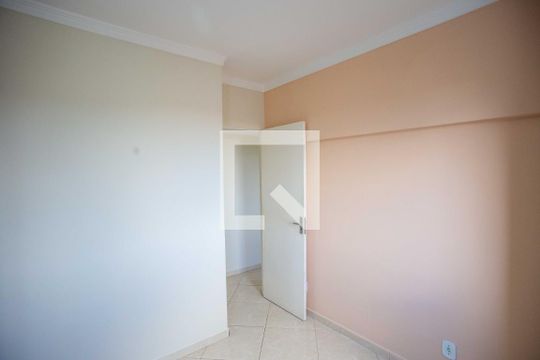 Quarto 1 de apartamento à venda com 2 quartos, 44m² em Canhema, Diadema