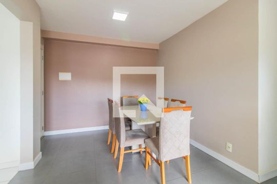 Sala de apartamento à venda com 3 quartos, 71m² em Cavalhada, Porto Alegre