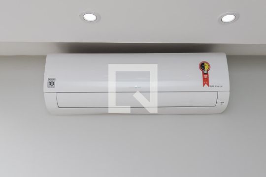 Sala de apartamento à venda com 2 quartos, 55m² em Irajá, Rio de Janeiro