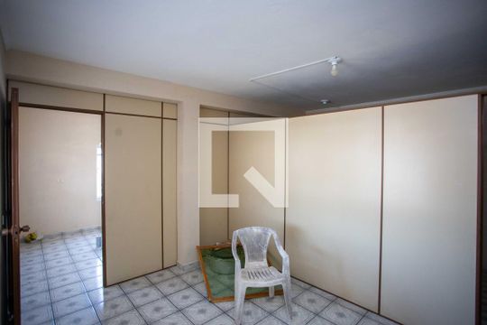 Quarto 2 de casa para alugar com 3 quartos, 105m² em Taboão, Diadema