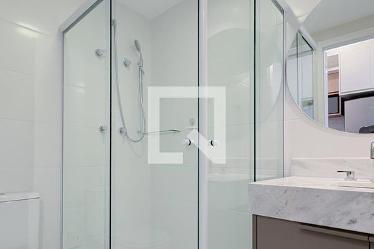 Banheiro de kitnet/studio para alugar com 1 quarto, 23m² em Vila Mariana, São Paulo