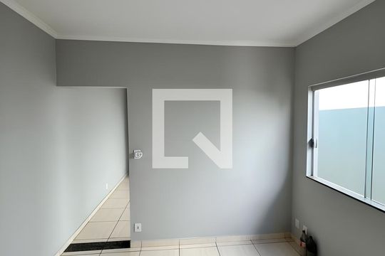 Quarto de casa para alugar com 2 quartos, 55m² em Cinquentenario, Belo Horizonte