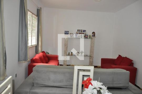 Sala de casa à venda com 3 quartos, 152m² em Sampaio, Rio de Janeiro