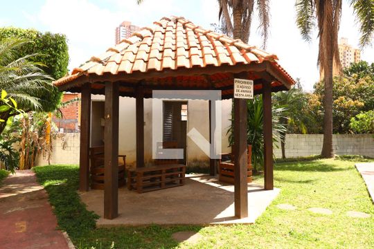 Área comum de apartamento para alugar com 3 quartos, 54m² em Vila Carmosina, São Paulo