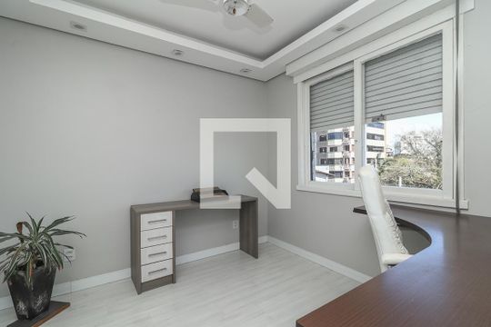 Quarto 2 de apartamento para alugar com 2 quartos, 63m² em São João, Porto Alegre