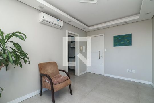 Sala de apartamento para alugar com 2 quartos, 63m² em São João, Porto Alegre