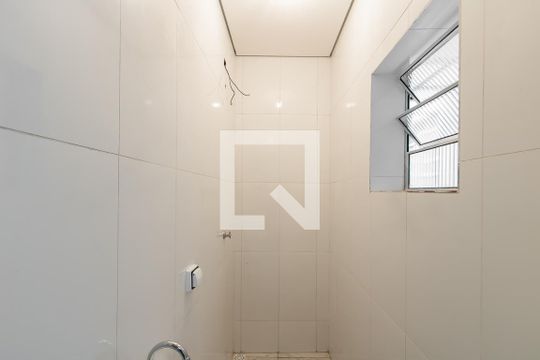 Banheiro de casa para alugar com 1 quarto, 40m² em Jardim Danfer, São Paulo