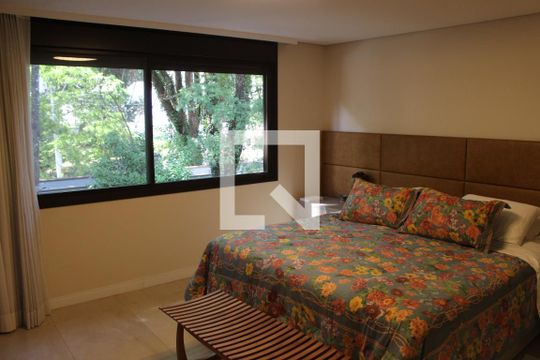 Quarto 1 de casa de condomínio à venda com 4 quartos, 475m² em Santo Amaro, São Paulo