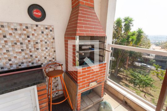 Churrasqueira de casa para alugar com 3 quartos, 150m² em Jardim Regis, São Paulo