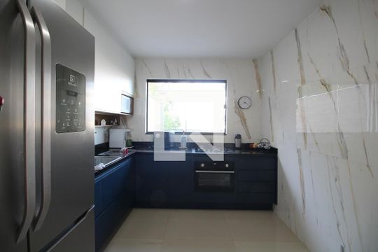 Cozinha de casa de condomínio à venda com 3 quartos, 150m² em Jacarepaguá, Rio de Janeiro