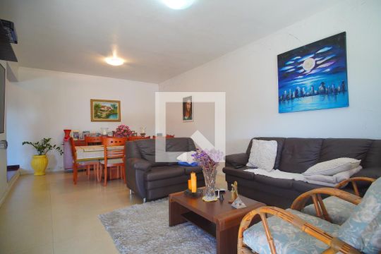 Sala de casa à venda com 4 quartos, 184m² em Rincão, Novo Hamburgo