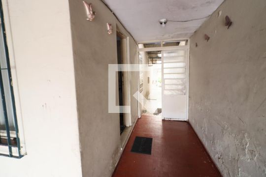 Quintal de casa à venda com 2 quartos, 150m² em Bussocaba, Osasco