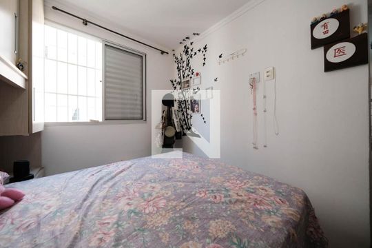 Quarto 2 de apartamento para alugar com 2 quartos, 48m² em Jardim Santa Teresinha, São Paulo