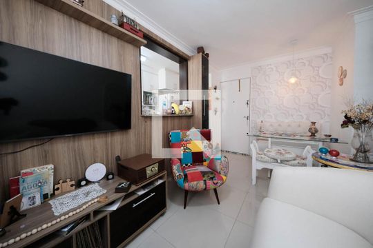 Sala de apartamento à venda com 2 quartos, 48m² em Jardim Santa Teresinha, São Paulo