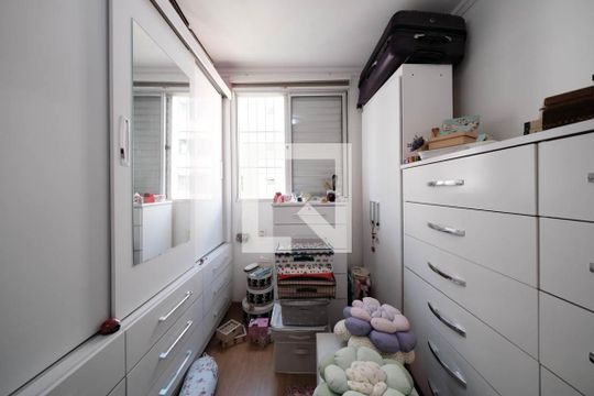 Quarto 1 de apartamento para alugar com 2 quartos, 48m² em Jardim Santa Teresinha, São Paulo