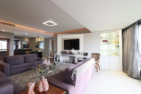 Sala de TV de apartamento à venda com 4 quartos, 200m² em Rio Branco, Porto Alegre
